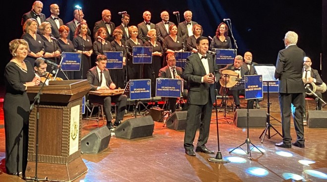 İTÜ Mezunları Türk Müziği Topluluğu Uşak’ta Konser Verdi Görseli