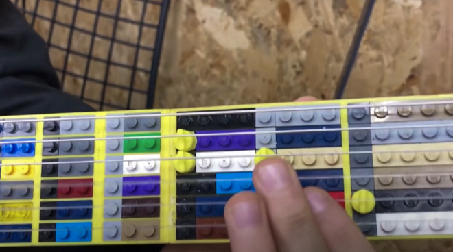 Atlas Çoğulu’nun Lego Mikrotonal Gitarı Dünyaca Ünlü Tasarım Yarışmasının Finalinde Görseli